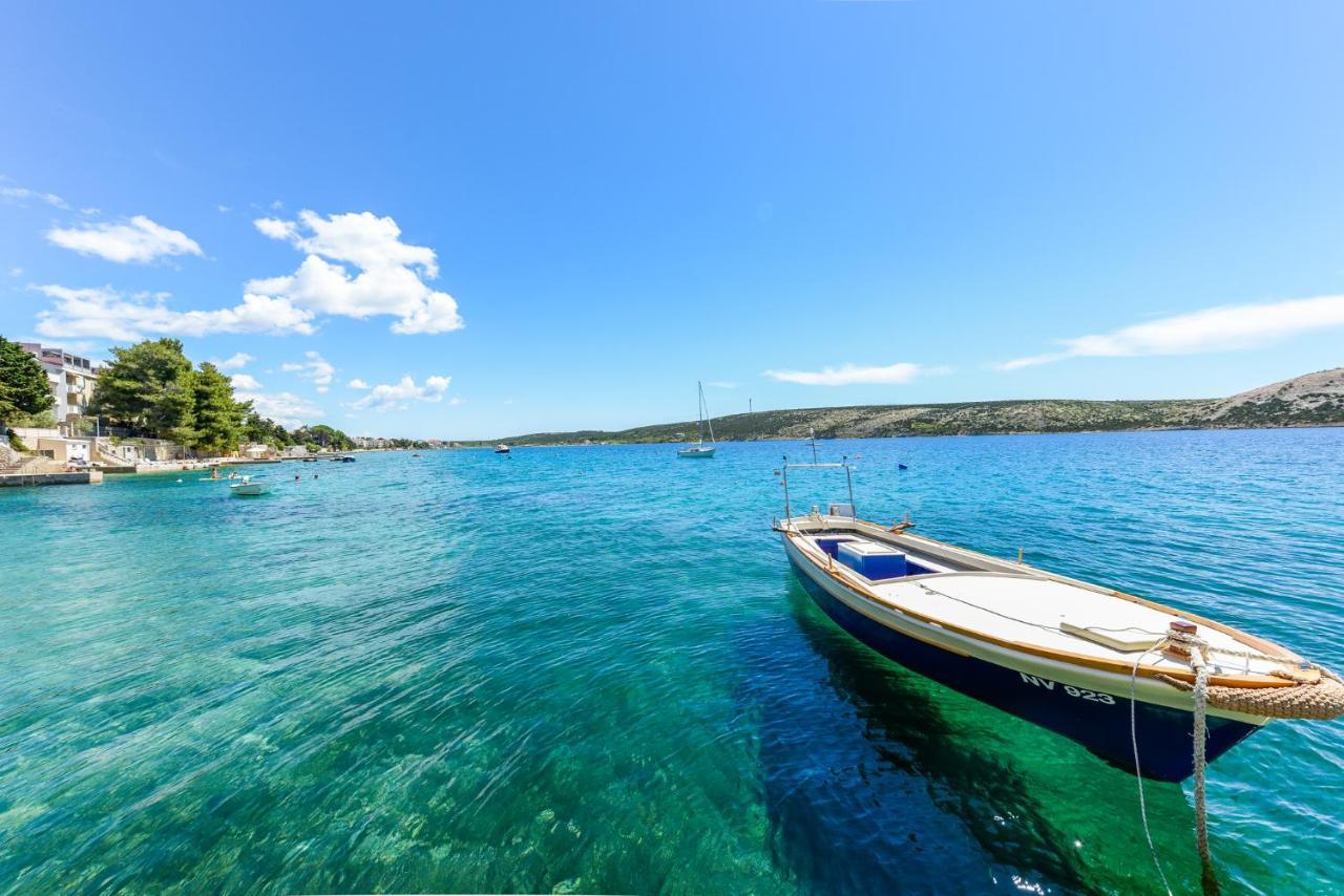 Apartments Amfora - Cozy And Modern Apartments For Up To 15 People, 100M From The Sea And Beach Stara Novalja Esterno foto